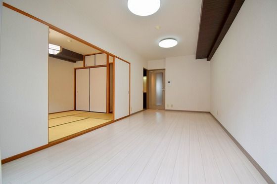 �y���̑������E�X�y�[�X�z�@