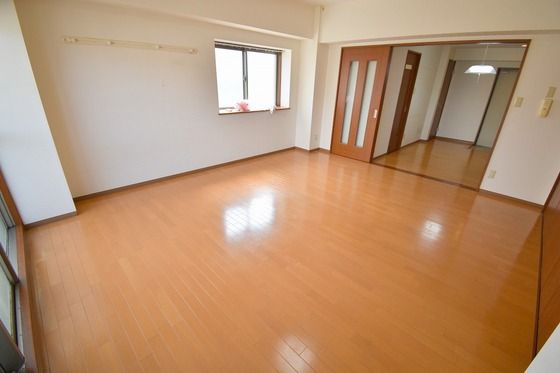 �y�����E���r���O�z�@