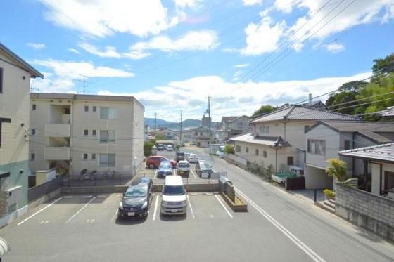 �y���]�z�@