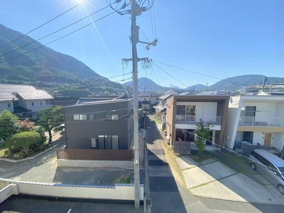 �y���]�z�@