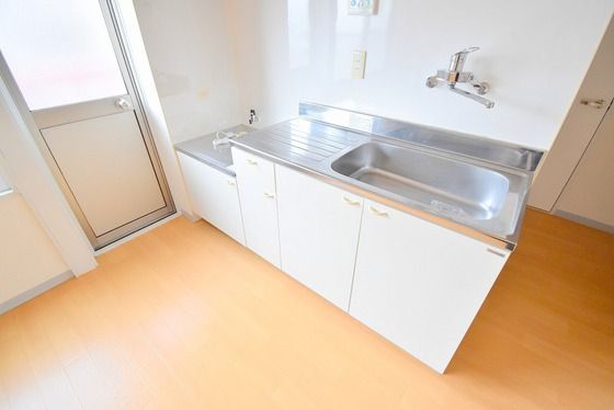 �y�L�b�`���z�@