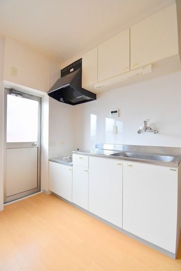 �y�L�b�`���z�@