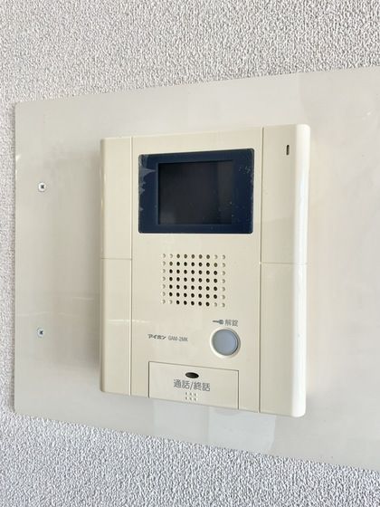 �y�Z�L�����e�B�z�@