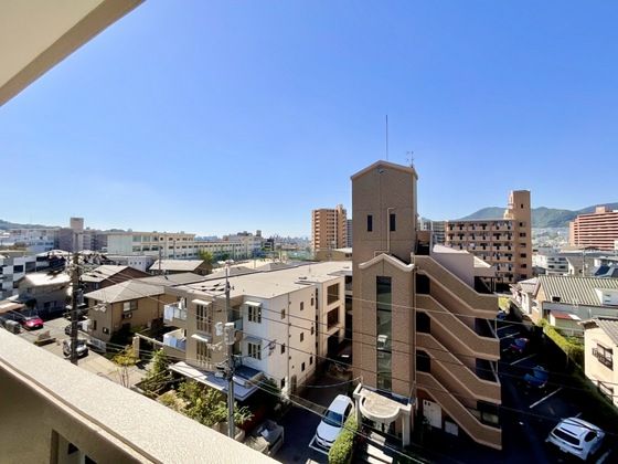 �y���]�z�@