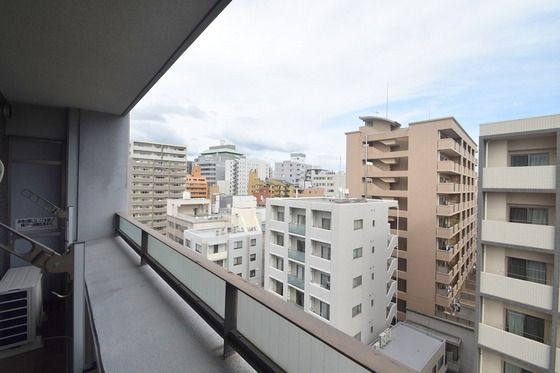 �y���]�z�@