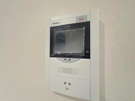 �y�Z�L�����e�B�z�@