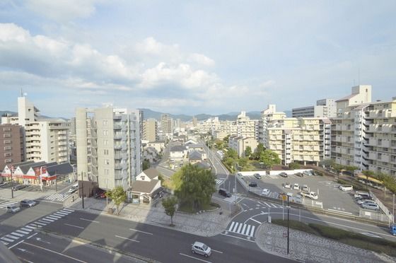 �y���]�z�@