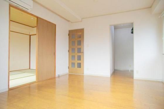 �y�����E���r���O�z�@