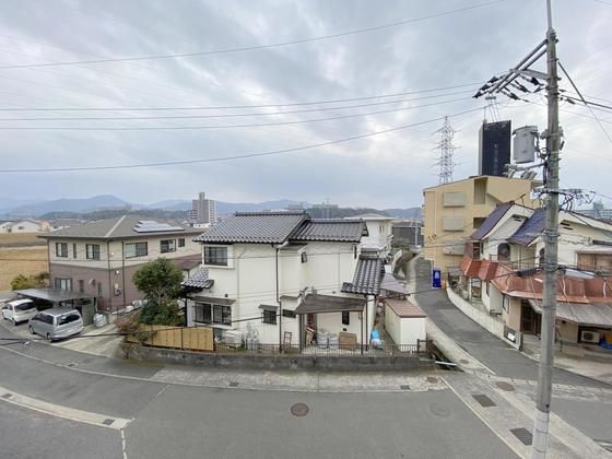 �y���]�z�@