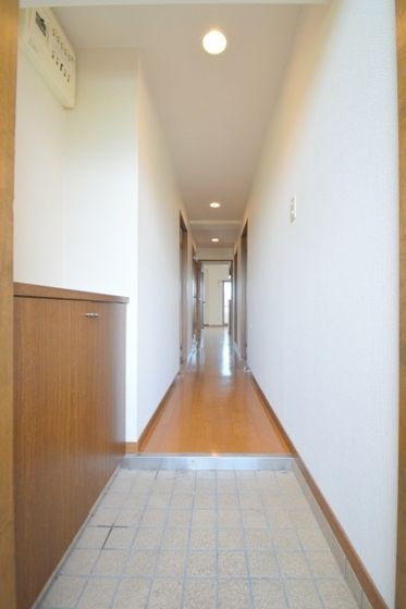 �y���ցz�@�L�X���ւɂ̓V���[�Y�{�b�N�X�������t����