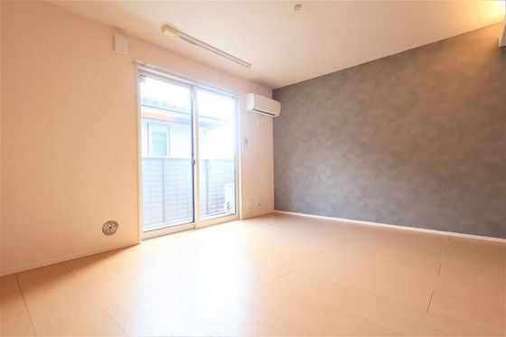 �y�����E���r���O�z�@