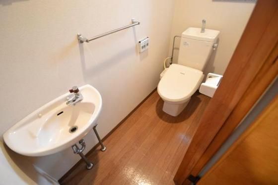 �y�g�C���z�@