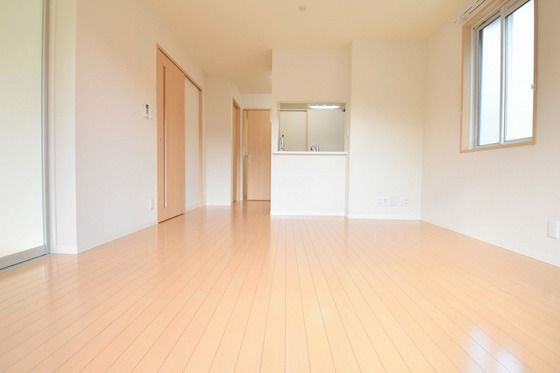 �y�����E���r���O�z�@