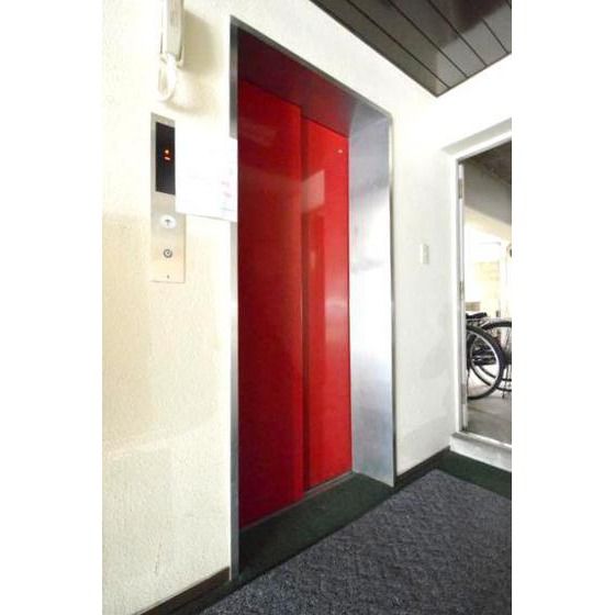 �G���x�[�^�[