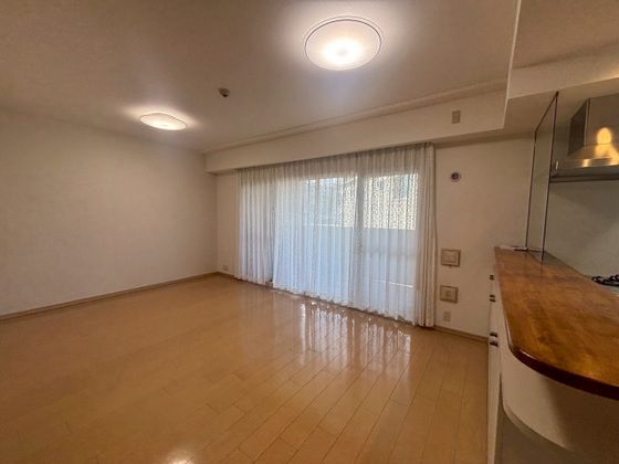 �y�����E���r���O�z�@