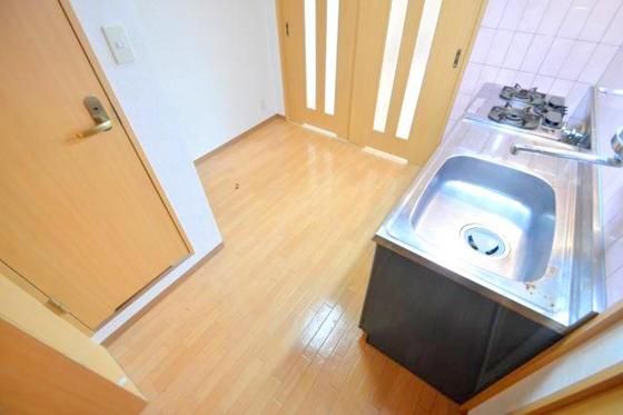 �y�L�b�`���z�@