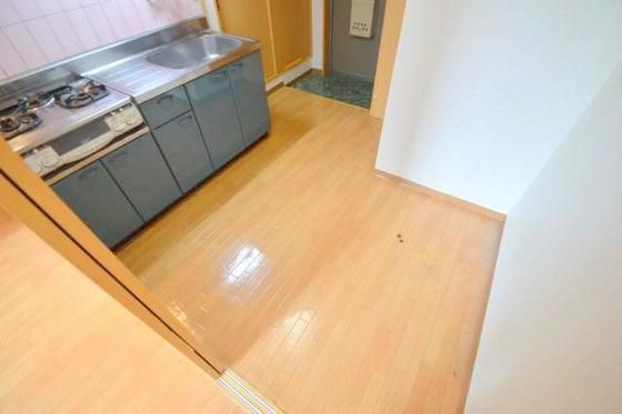 �y�����E���r���O�z�@�_�C�j���O�X�y�[�X