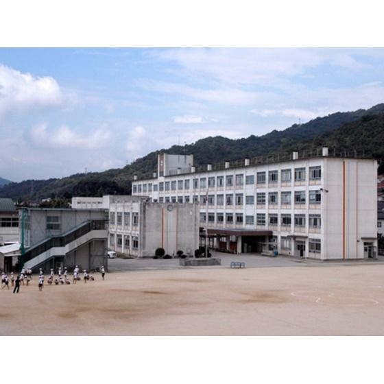 �y���Ӂz�@���w�Z