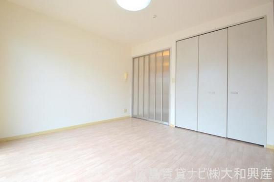 �y�����E���r���O�z�@