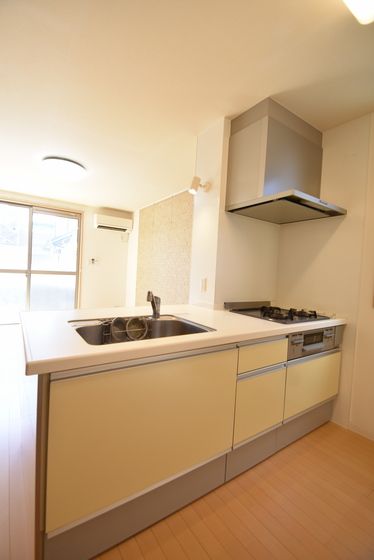 �y�L�b�`���z�@