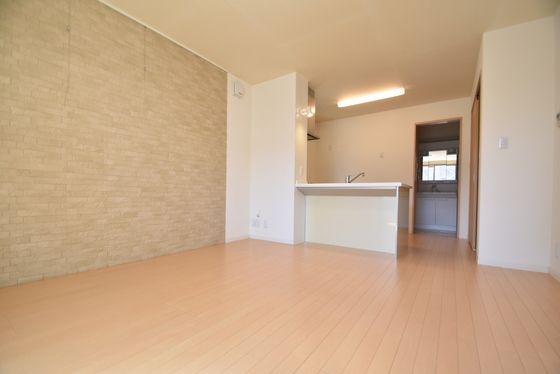 �y�����E���r���O�z�@