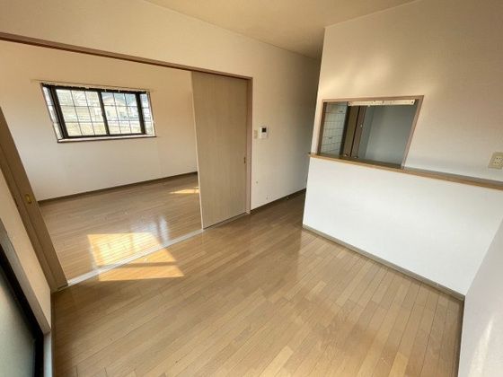 �y�����E���r���O�z�@