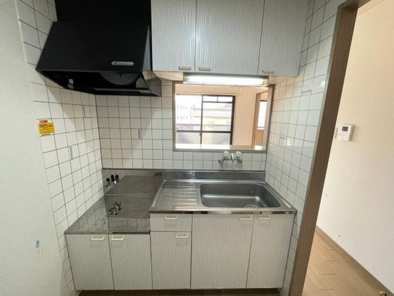 �y�L�b�`���z�@