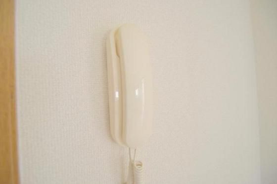 �y�Z�L�����e�B�z�@