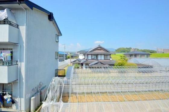 �y���]�z�@