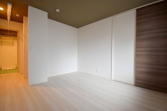 �y���̑������E�X�y�[�X�z�@