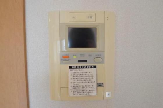 �y�Z�L�����e�B�z�@���j�^�[�t���C���^�[�t�H�����