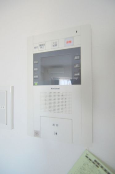 �y�Z�L�����e�B�z�@���j�^�[�t���C���^�[�t�H�����1�l��炵�ɂ͌������܂�����(^��^)