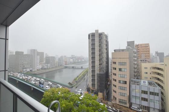 �y���]�z�@