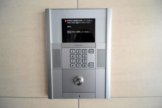 ���j�^�[�t���C���^�[�t�H����