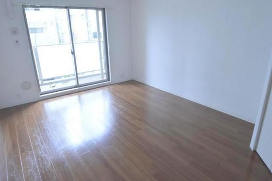 �y�����E���r���O�z�@