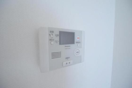 �y�Z�L�����e�B�z�@���j�^�[�t���C���^�[�t�H���ň��S(^��^)���