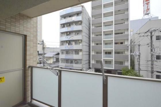 �y���]�z�@