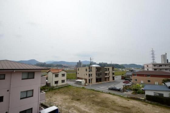 �y���]�z�@