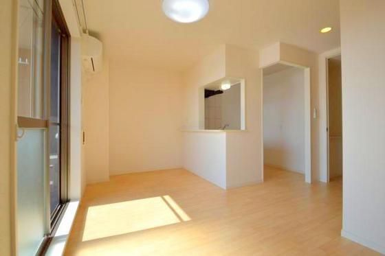 �y�����E���r���O�z�@