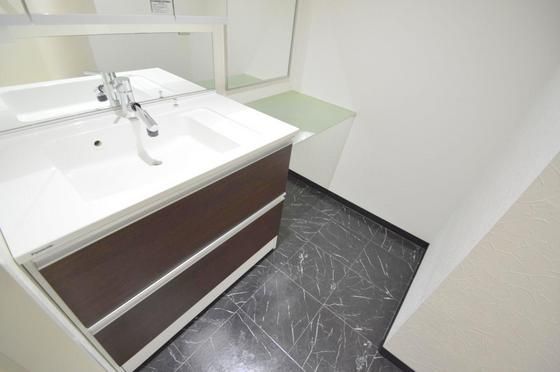 �y���̑��ݔ��z�@���ʑ���X�^�C���b�V��