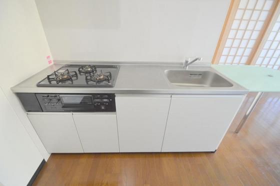 �y�L�b�`���z�@3���R�������O�����t�̃V�X�e���L�b�`��