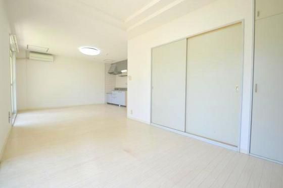 �y�����E���r���O�z�@