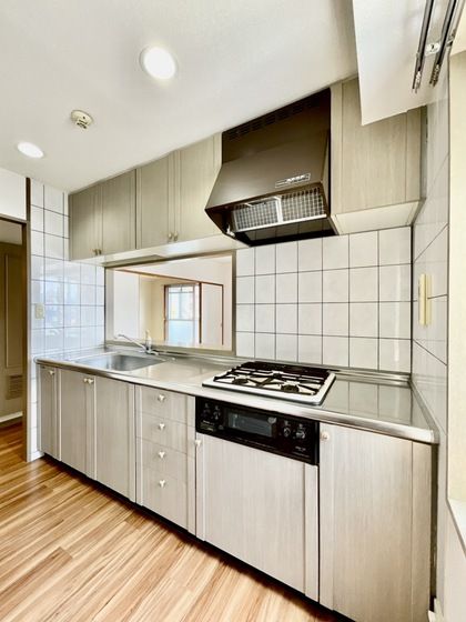 �y�L�b�`���z�@�A�N�Z���g�N���X�\�֗\��