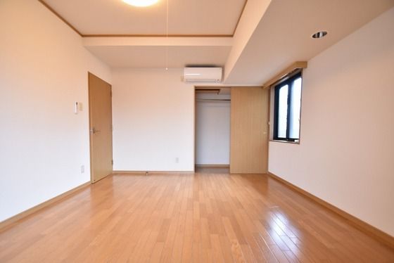 �y���̑������E�X�y�[�X�z�@