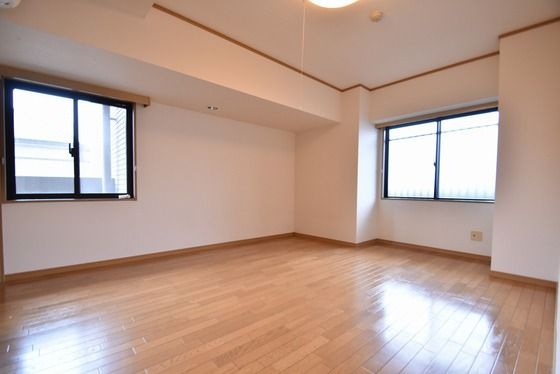 �y���̑������E�X�y�[�X�z�@