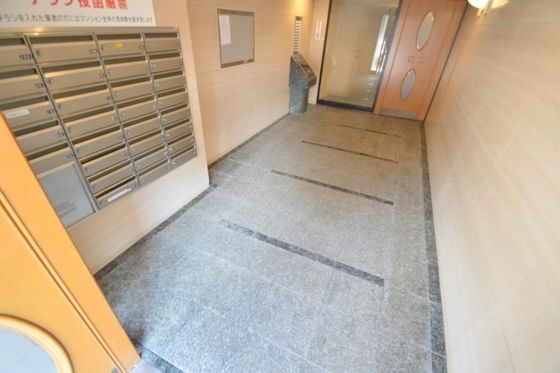 �L���C�ȃG���g�����X�ł�