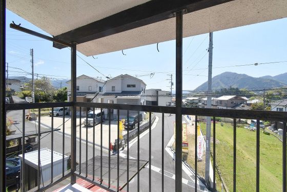 �y���]�z�@