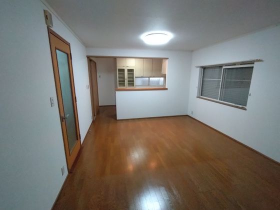 �y�����E���r���O�z�@