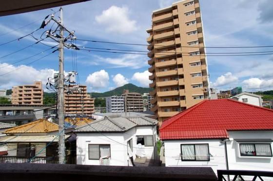 �y���]�z�@