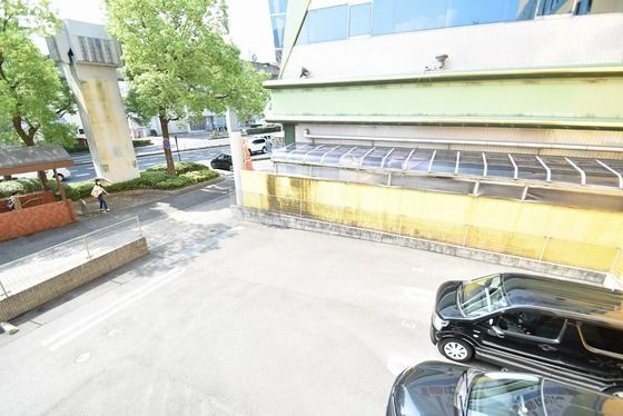 �y���]�z�@